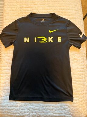 Nike Black Short-Sleeve Graphic Performance Tee